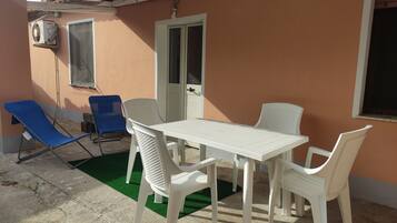 House, 2 Bedrooms, Smoking | Exterior