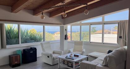 The Blue Window - Apartment