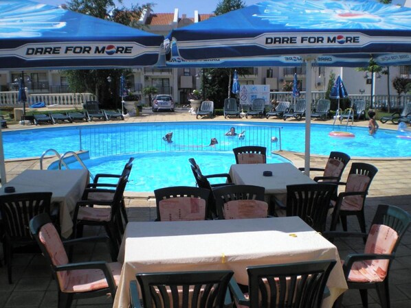 Seasonal outdoor pool
