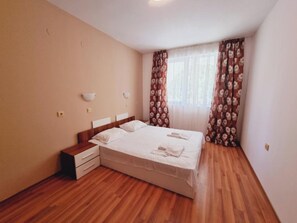Apartment, 1 Bedroom | 1 bedroom, free WiFi - LAZUR 1-5 Apart Complex (Sveti Vlas)