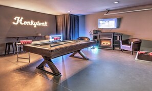 Game room - Two Luxe Homes-Game Rooms! 31 Beds! Large groups! (Nashville)