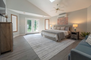 3 bedrooms, free WiFi, bed sheets - Serene "Sol Retreat" by the Shores of Lake Huron and Mackinac Island (Cheboygan)