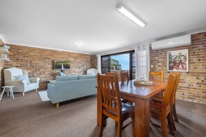 Interior - Bronte by the Beach South West Rocks *No Linen (South West Rocks)