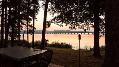 NEW💥180 Degree Views! On the Point💥 Large Dock, Amazing Fishing💥Renovated!