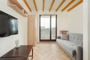 TV, offices - Lubinowa 1G Spacious Apartment  Balcony (Wroclaw)