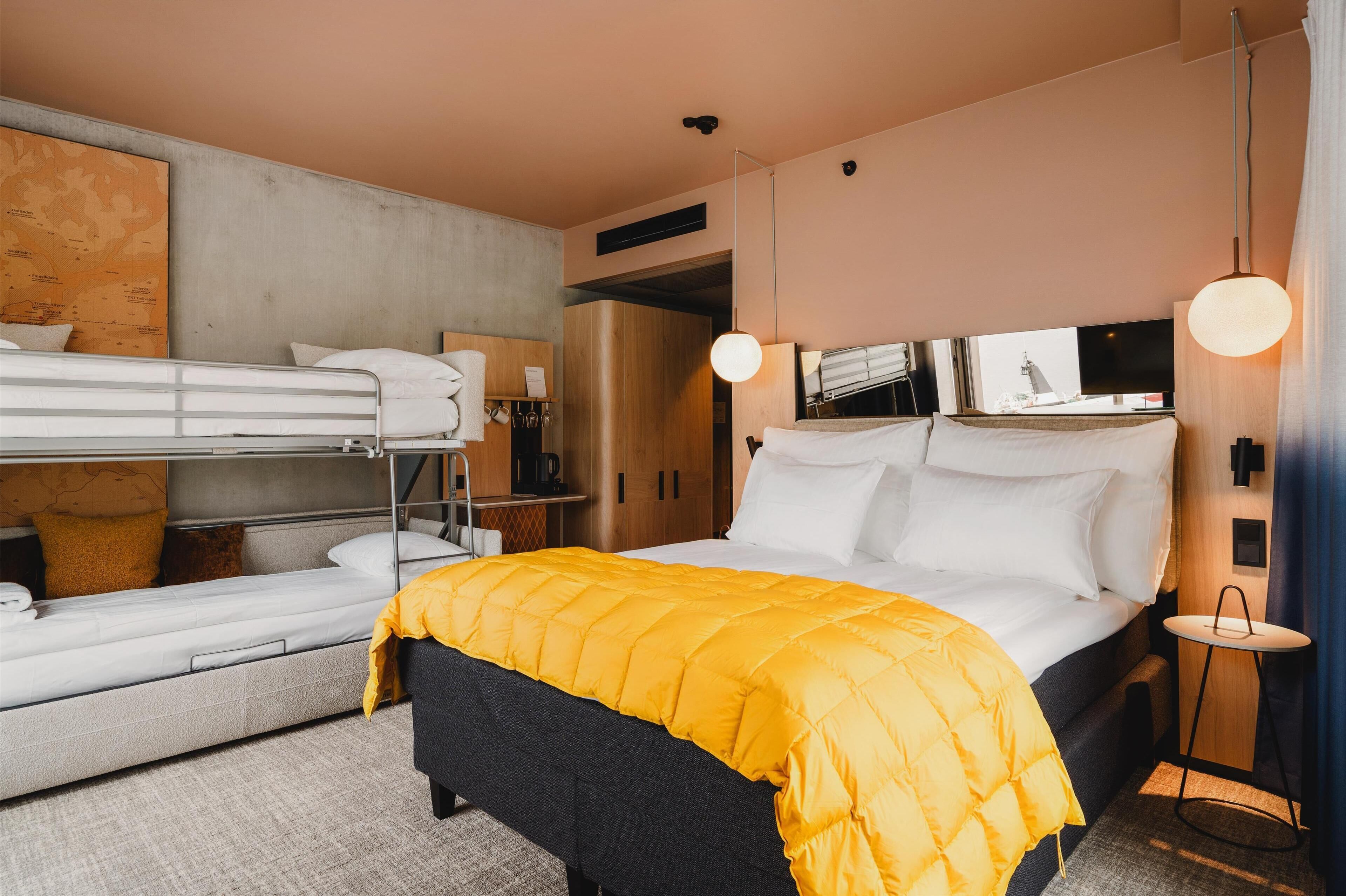 Standard-Vierbettzimmer, 1 Queen-Bett und Schlafsofa