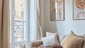Living area - Sublim Apartment Le Marais Center of Paris (Paris)