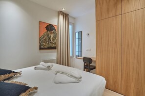 1 habitación, tabla de planchar con plancha, wifi y ropa de cama 