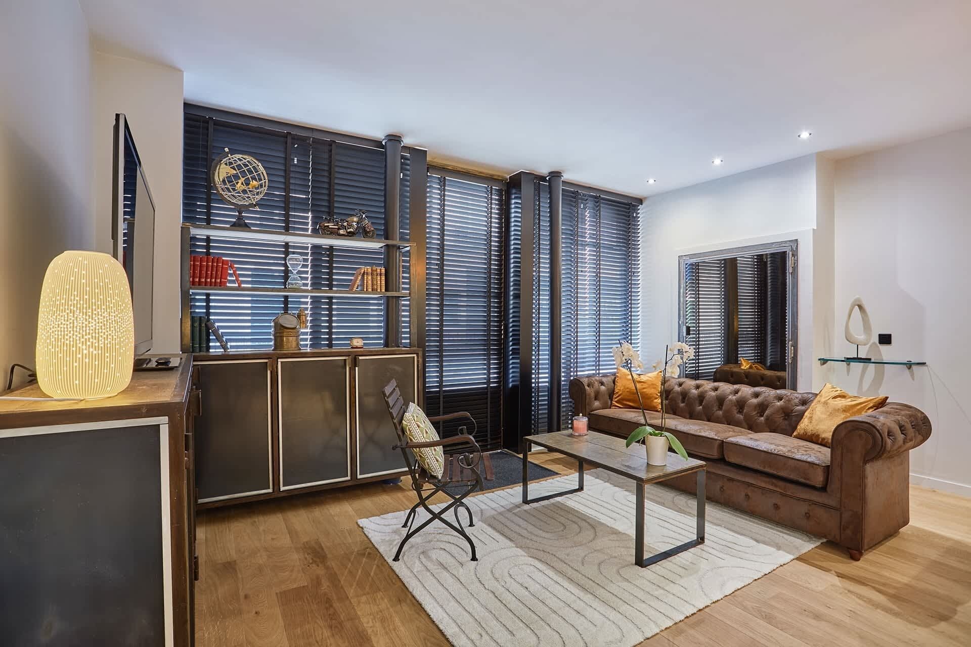 Télévision, espaces bureaux