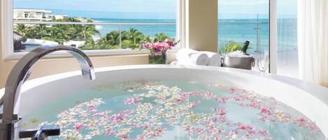 Boblebad, hårføner, bidé og håndklær