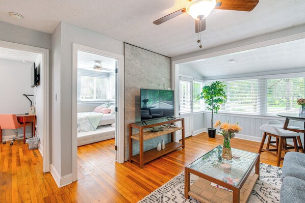 Interior - Jacksonville Apartment w/ Private Patio Near Nas! (Jacksonville)
