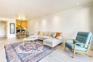 Apartment (2 Bedrooms) | Interior - Walkable Scottsdale Condo w/ Pool Access! (Scottsdale)