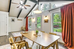 House (3 Bedrooms) | Interior - 9 Mi to Cranmore Mtn Resort: 'lofty Dreams' Cabin (Center Conway)