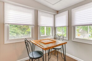 Apartment (3 Bedrooms) | Interior - ~ 2 Mi to Downtown: Bright Apt in Lansing! (Lansing)