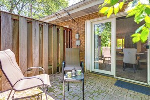 Interior - 3 Mi to Michigan State: Apt w/ Patio in Lansing! (Lansing)