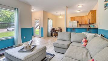 Apartment (2 Bedrooms) | Front of property
