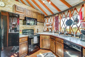 House (1 Bedroom) | Interior - Mountainside Yurt w/ Views < 3 Mi to Black Canyon! (Montrose)