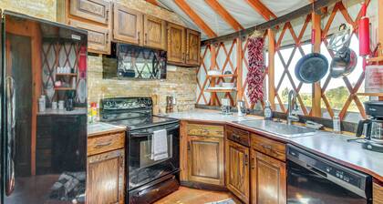 Mountainside Yurt w/ Views < 3 Mi to Black Canyon!