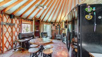 House (1 Bedroom) | Interior