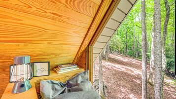 House (1 Bedroom) | Interior