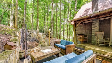 House (1 Bedroom) | Interior