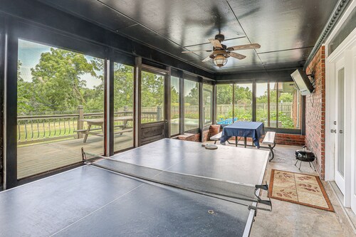 Waterfront Kansas Home w/ Private Fire Pit!