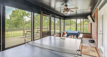 Waterfront Kansas Home w/ Private Fire Pit!