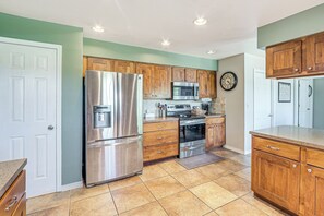 Interior - Waterfront Kansas Home w/ Private Fire Pit! (Arkansas City)