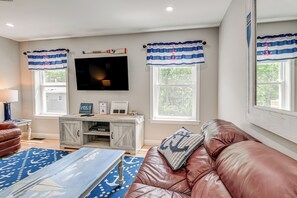 House (3 Bedrooms) | Interior - Square Pond Vacation Rental w/ Boat Dock & View! (Shapleigh)