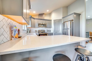 House (3 Bedrooms) | Interior