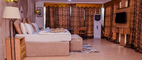 Presidential Apartment, City View | 3 bedrooms, in-room safe, desk, laptop workspace