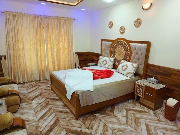 Deluxe Double Room | Soundproofing, free WiFi - Metro Guest House Quetta (Quetta)