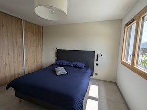 3 bedrooms, free WiFi, bed sheets