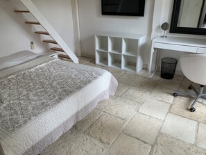 4 bedrooms, iron/ironing board, WiFi, bed sheets - Charming villa in wonderful Vence with WiFi, AC (Vence)