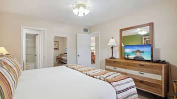1 slaapkamer, een strijkplank/strijkijzer, reisbedje, wifi