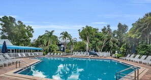 Pool - B-212 - Second Floor Lake View & Sleeps 6 (Naples)