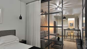 Luxury Apartment | 1 bedroom, in-room safe, desk, laptop workspace