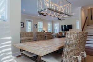 House, Multiple Beds, Patio, Garden View (Shore Thing) | Dining