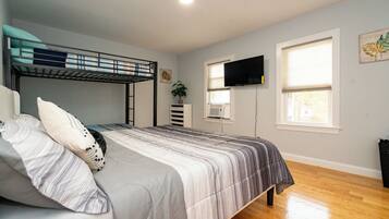 3 chambres, fer et planche Ă repasser, Wi-Fi, draps fournis