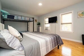 3 間睡房、熨斗/熨衫板、Wi-Fi、床單