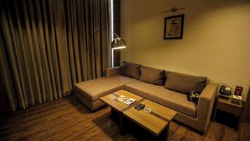Luxury Double Room | Living area