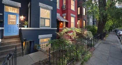 Cute And Charming 1br In Fantastic Location 1 Bedroom Townhouse by RedAwning