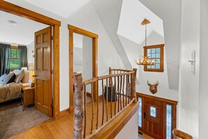 House, 4 Bedrooms | Interior