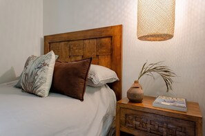 Condo, 2 Bedrooms