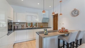 Fridge, microwave, oven, dishwasher