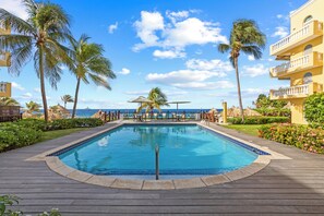 Pool - Beau Rivage 1, Beau Rivage Resort, Nice apartment, max 4 pers, centrally located in a beautiful comp (Willemstad)