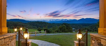 Luxury Mountain Views w/ Fire Pit & Pet-Friendly + Biltmore Pass | 22 Min AVL