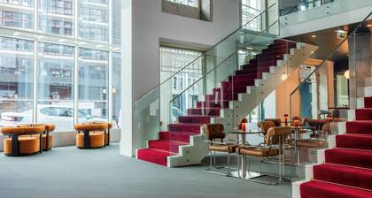 Cenica Porto Hotel, Curio Collection by Hilton