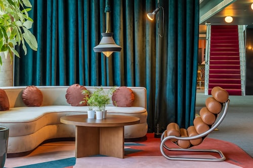 Cenica Porto Hotel, Curio Collection by Hilton