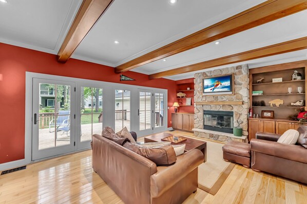 スマートテレビ、暖炉